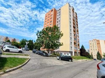 Neprehliadni - Slnečný veľkometrážny 3 izbový byt s…
