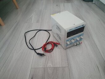 Laboratorny zdroj 2A 15V 30W