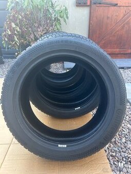 Predám zimné pneumatiky CONTINENTAL Winter Contact 235/45R18