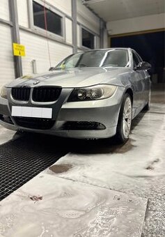BMW 325xi e90 160kw