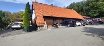 Predaj penziónu a chaty dražbou v obci Vinné