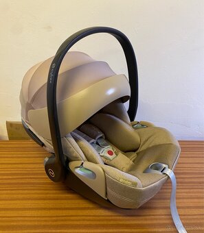 Autosedačka Cybex Cloud T i-Size Plus - Cozy Beige