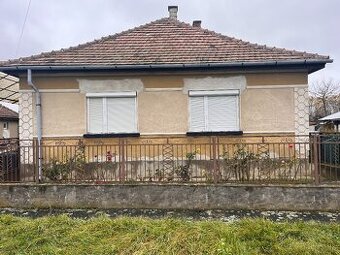 MAĎARSKO - GIBÁRT PRI ENC - 4 IZBOVÝ RD SO ZÁHRADOU - 1