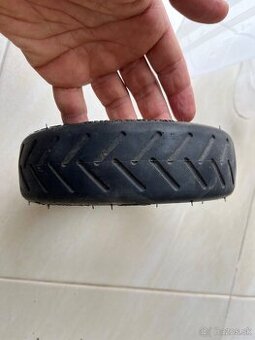 Predam 2 pneumatiky na Xiaomi m365