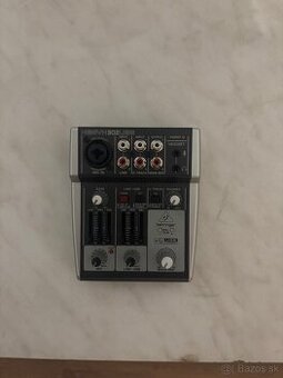 Behringer XENYX 302USB