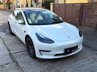 Tesla Model 3 Performance White Packet 4x4 / V záruke