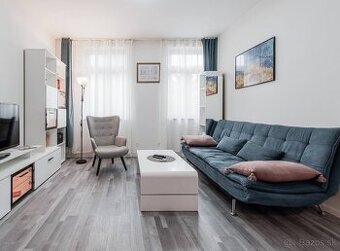 Centrálne umiestnený 2-izbový apartmán - 1