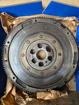 Dvojhmotný zotrvačník