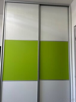 Predám dvojposchodovu postel + policu