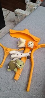 Darujem kolotoč nad postieľku