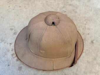 Nemecká tropická prilba 1.model