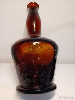 Staré fľašky likér, sóda, pivo