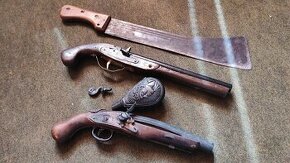 Stará pištoľ Maceta - 1
