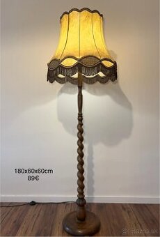 Stojacia lampa