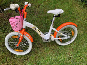 detský bicykel asi 14-ka dievča