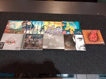 Rôzne CD na predaj