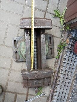 Zverák otočný 230 mm