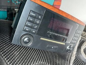 A2518207889 Mercedes rádio