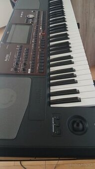Korg Pa 700