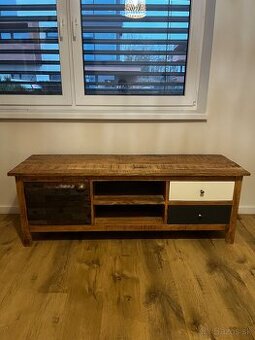 Tv stolík