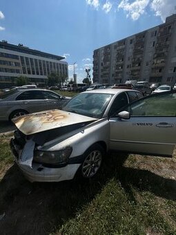 Predam volvo v50 na nahradne diely