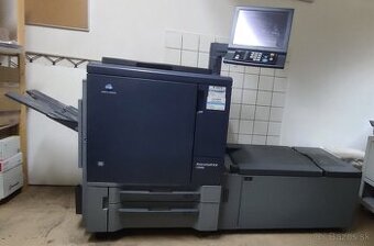 Konica Minolta tlačiarenský stroj