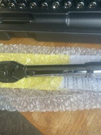 Predám sadu s momentovým kľúčom