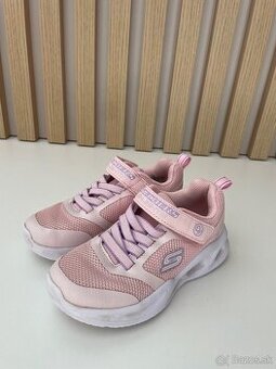 Svietiace tenisky Skechers 27,5