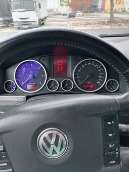 VOLKSWAGEN TOUAREG 2.5TDI R LINE