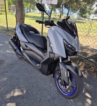 Yamaha xmax 300