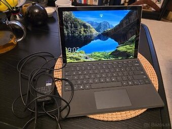 MICROSOFT Surface Pro (5th Gen) - 1