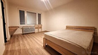Prenájom 1 izbového bytu na Sliači, okamžite voľný