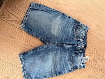 TOMMY HILFIGER riflové chlapčenské kraťasy veľ 140 cm