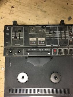 Tesla magnetofón B115