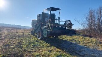 John Deere 330 Kombajn