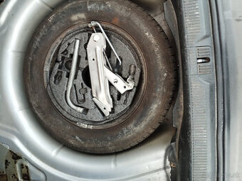 rezerva, kluč, zdvihak, škoda fabia, octavia 2