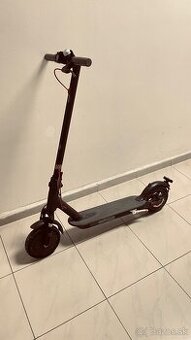 Xiaomi Mi Electric Scooter.