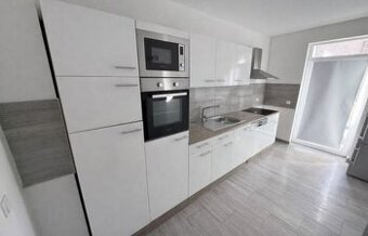 Moderní linka s vestavěnými spotřebiči,6371