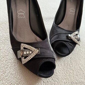 Spoločenské topanky lodičky vel 39