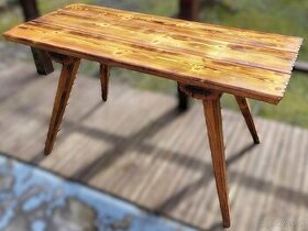 Masívny stôl s lavičkou a stoličkami - 1