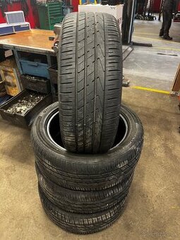 235/50r19
