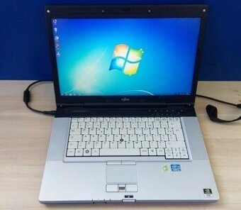 predám FUJITSU CELZIUS H700 , Windows 7 ,FULL HD.