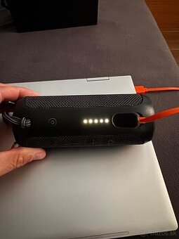 JBL Flip essential