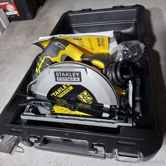 Kotúčová píla 1650 W STANLEY FATMAX