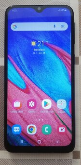 Samsung Galaxy A40 - 4/64/Android 11 - 1