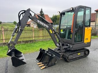 Minibagr VOLVO EC15e pouze 710mth / 3x lžíce / zánovní stav