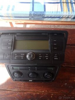 Predám autorádio na octavia 2