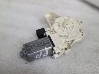 Motorček stahovania okna vw