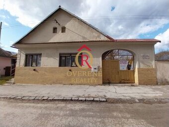 Na predaj rodinný dom s veľkou záhradou - Revúca / centrum D