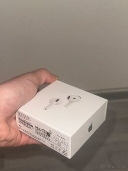 Apple AirPods 4 ANC